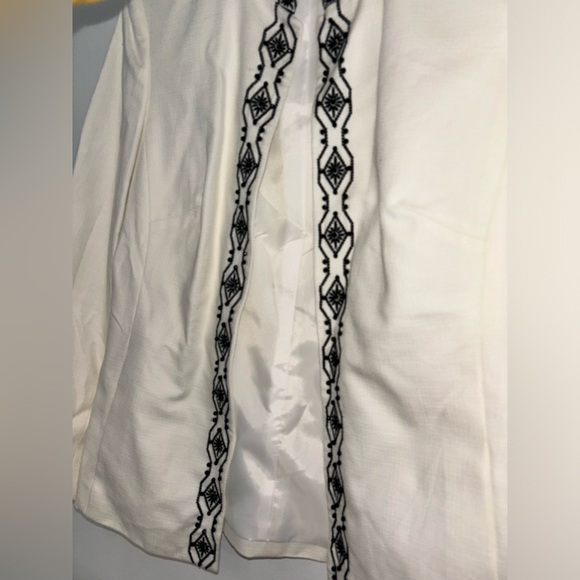 Talbots embellished white jacket 10 petites Open front Black trim cotton Blazer - Picture 6 of 8